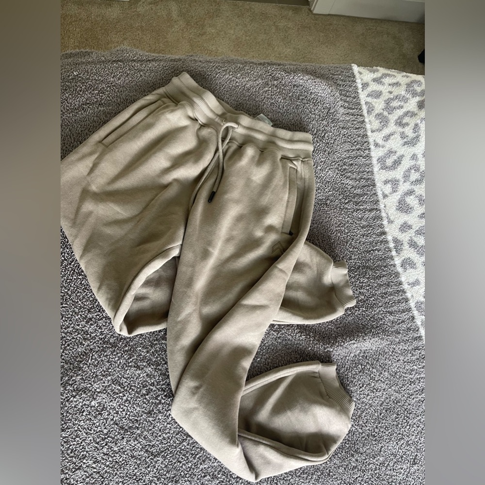 Oner active mink classic joggers size small short